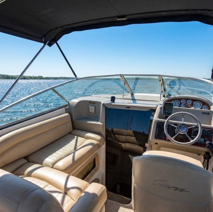 Семейная прогулка на яхте в Москве