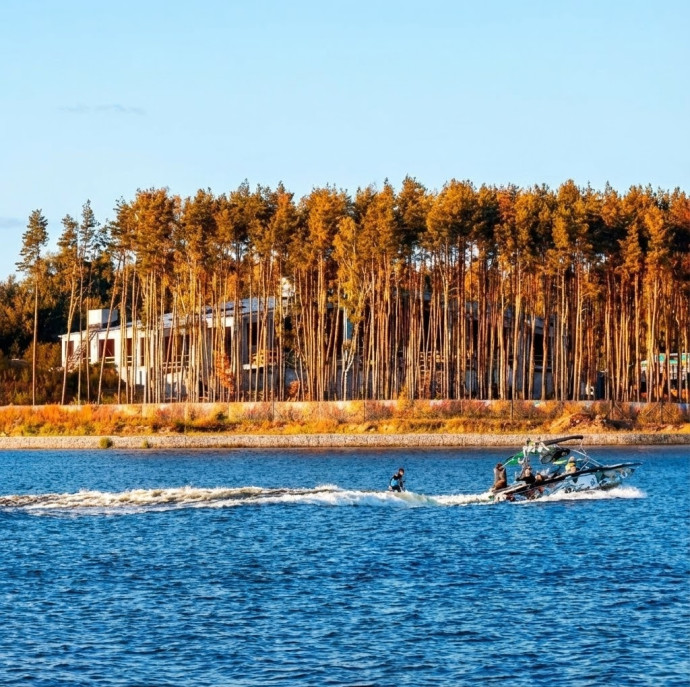 Семейная прогулка на яхте в Москве