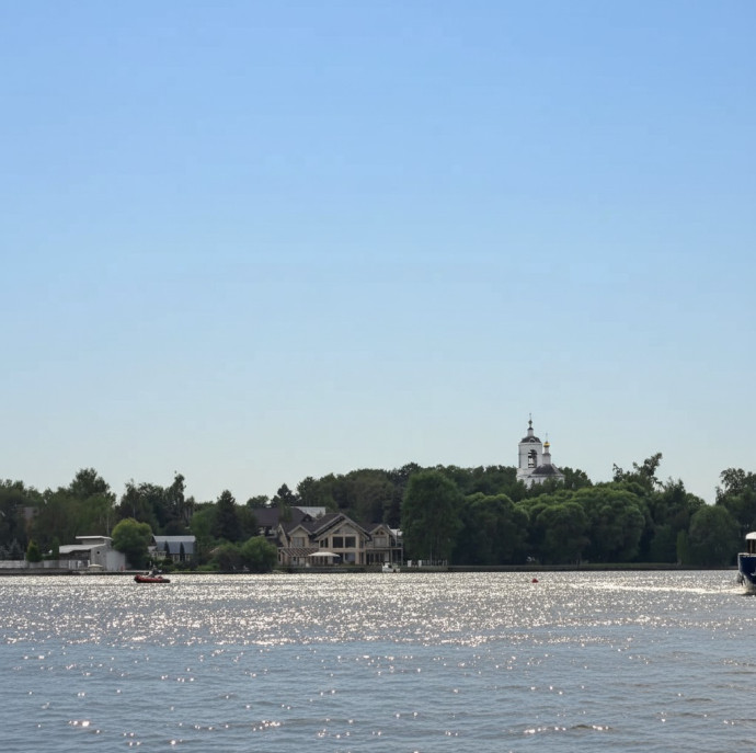 Семейная прогулка на яхте в Москве