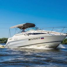 Семейная прогулка на яхте в Москве