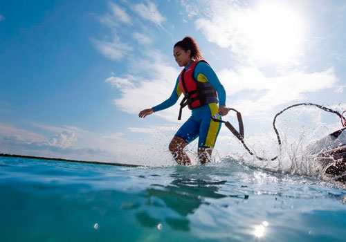 Катание на вейкборде за катером в Москве