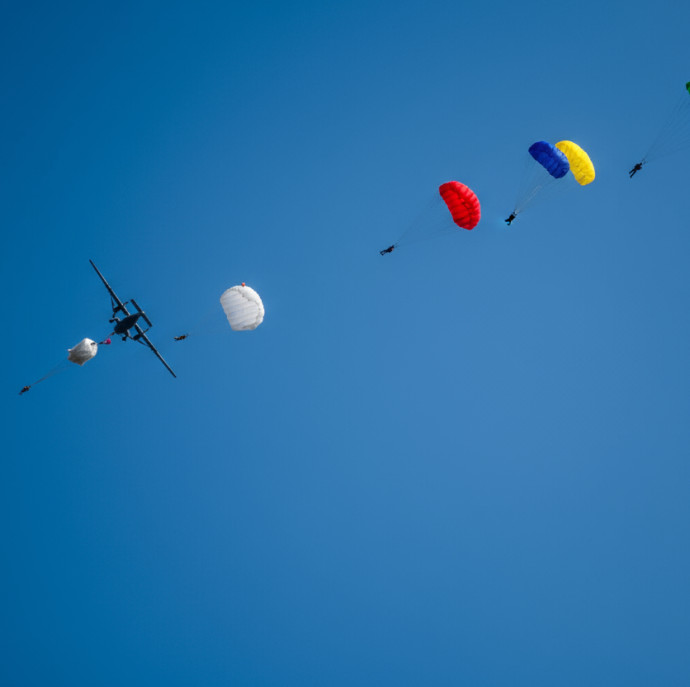 Самостоятельный прыжок с парашютом в Москве