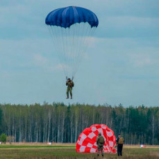 Самостоятельный прыжок с парашютом в Москве