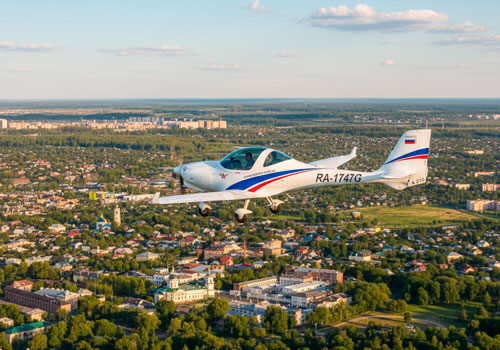 Полет на закате на самолете Aquila A210 в Москве