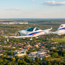 Полет на закате на самолете Aquila A210 в Москве