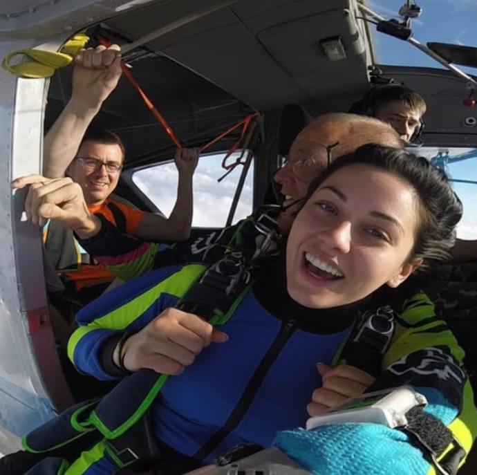 Прыжок с парашютом в тандеме на аэродроме Киржач в Москве