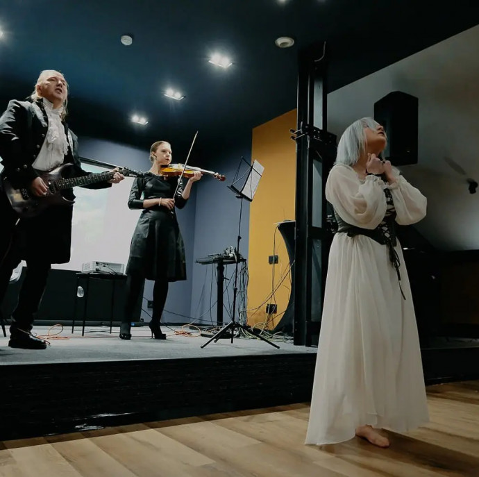 Запись песни в студии звукозаписи в Москве