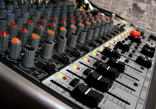 Запись песни в студии звукозаписи в Москве