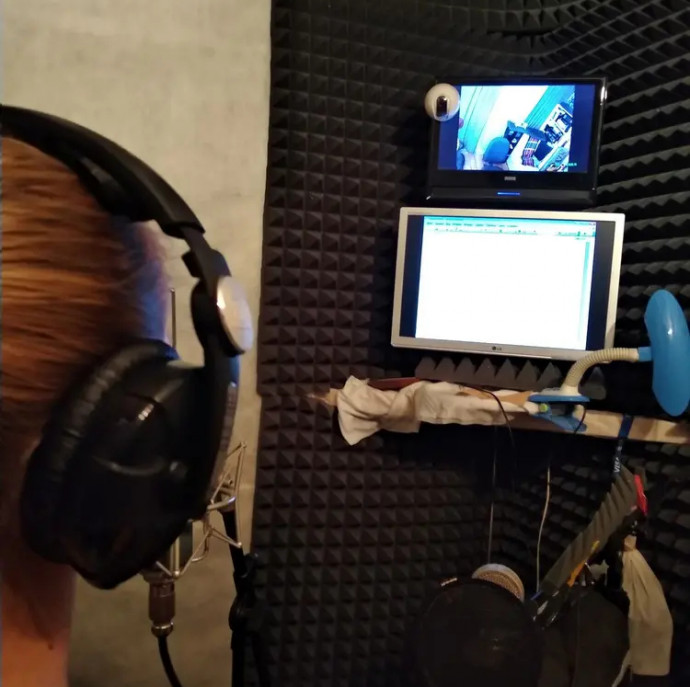 Запись диска (3-4 песни и обложки с фото) в Москве