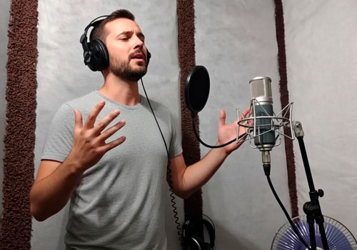 Запись диска (3-4 песни и обложки с фото) в Москве