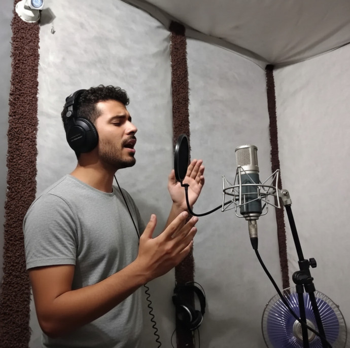 Музыкальный презент (запись песни в студии) в Москве