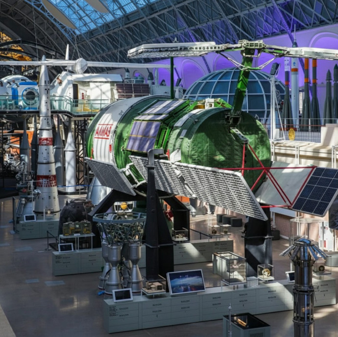 Павильон Космос на ВДНХ в Москве