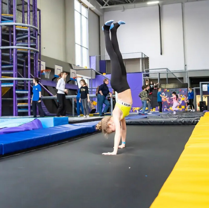 Прыжки на батуте в Москве