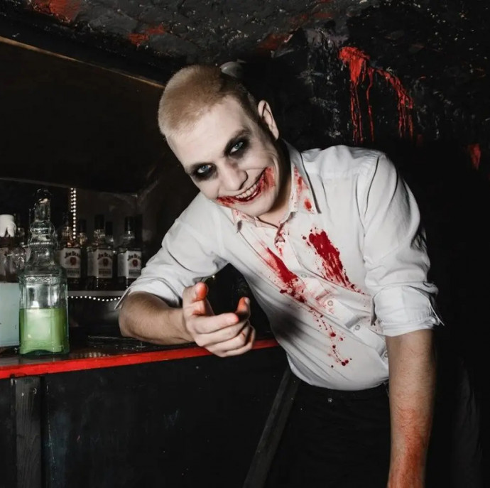 Алкогольный квест 18+ Бар вампиров в Москве