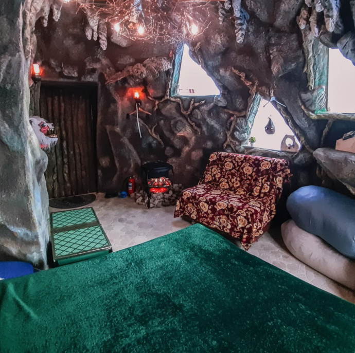 Романтическая ночь в пещере Гингемы в Москве