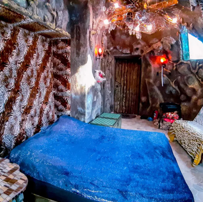 Романтическая ночь в пещере Гингемы в Москве