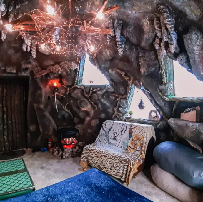 Романтическая ночь в пещере Гингемы в Москве