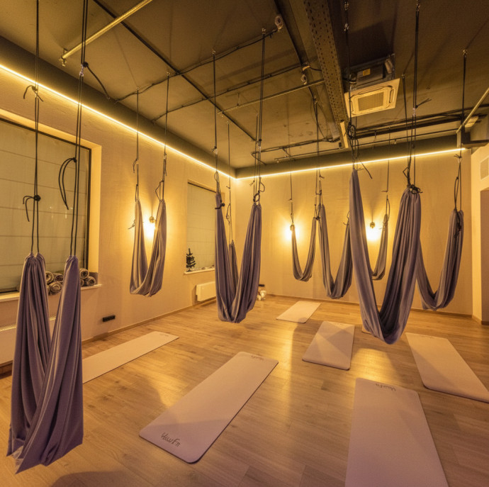 Новогодний безлимит йоги на любой месяц в Москве