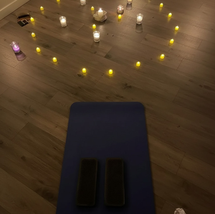 Новогодний безлимит йоги на любой месяц в Москве