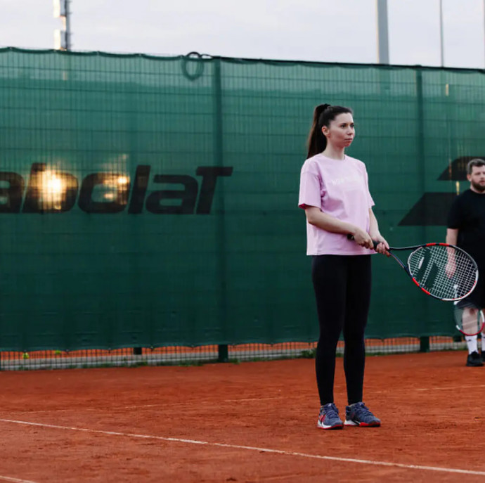 Игра в теннис в Москве