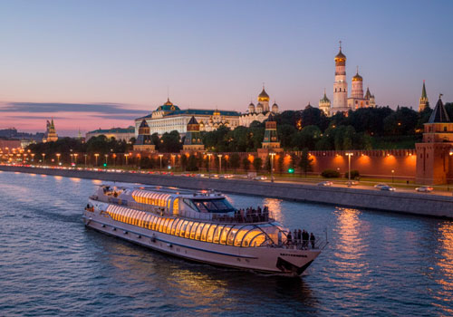 Круиз по Москве-реке на борту яхты Radisson в Москве