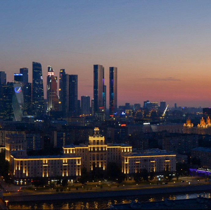 Романтическое свидание на крыше в Москве