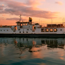 Прогулка на теплоходе Luxury в Москве