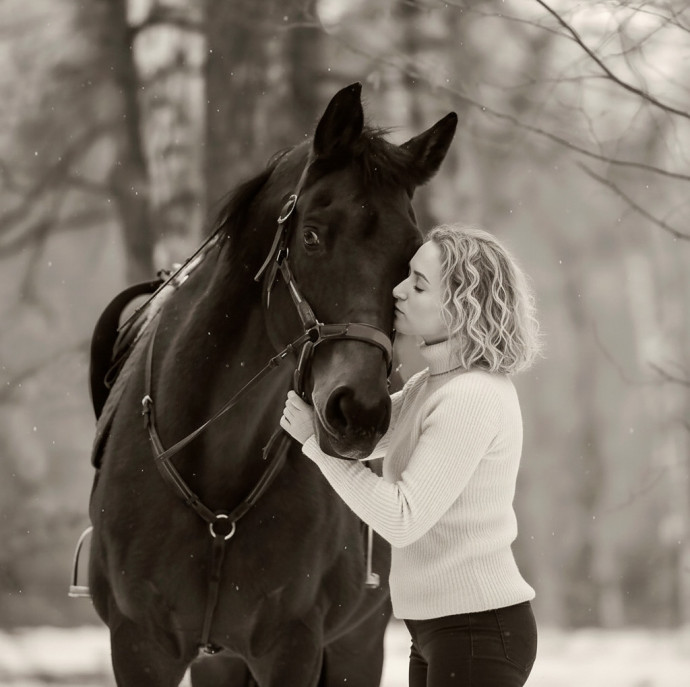 Романтическая прогулка на лошадях в Москве