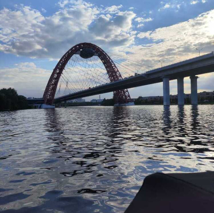 Прогулка на катере в район Москва Сити в Москве
