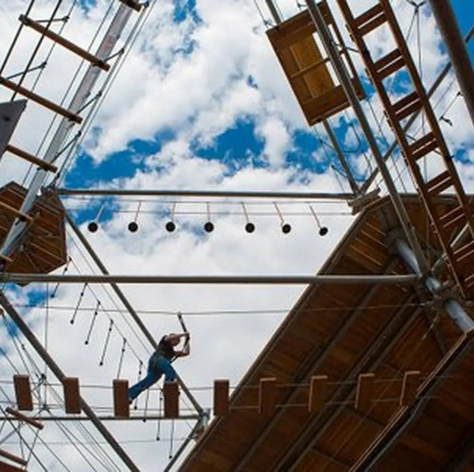 Веревочный парк на ВДНХ в Москве