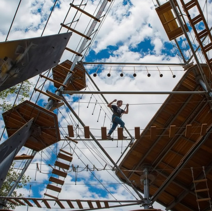 Веревочный парк на ВДНХ в Москве