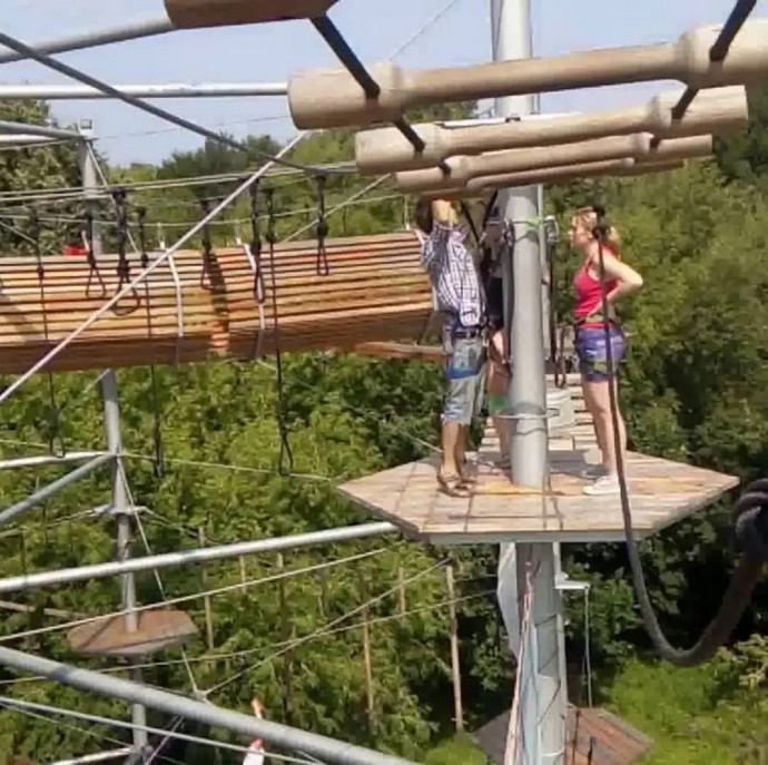 Веревочный парк на ВДНХ в Москве