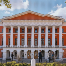 Квест-экскурсия «Тверская: львы, Шехтель и Булгаков» в Москве