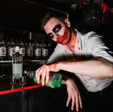 Алкогольный квест 18+ Бар вампиров в Москве