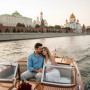 Романтическая прогулка на катере в Москве