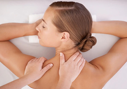 Массаж шейно-воротниковой зоны в Москве