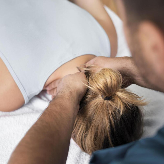 Секрет спортсмена - массаж от боли в мышцах в Москве