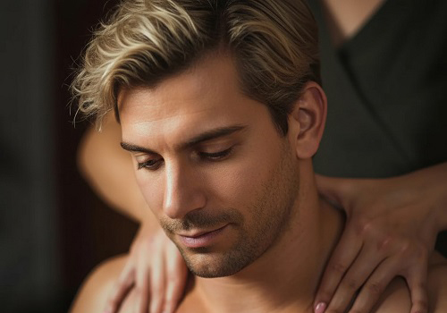 Секрет спортсмена - массаж от боли в мышцах в Москве