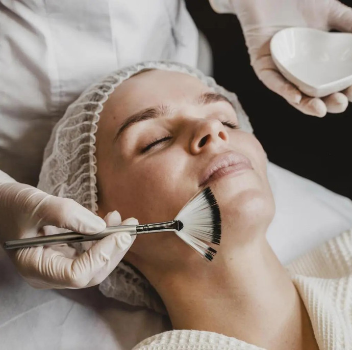 Комбинированная чистка лица в Москве