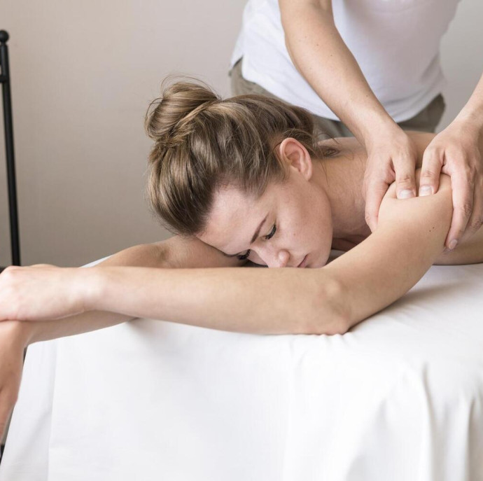 Корректирующий массаж Эталон в Москве