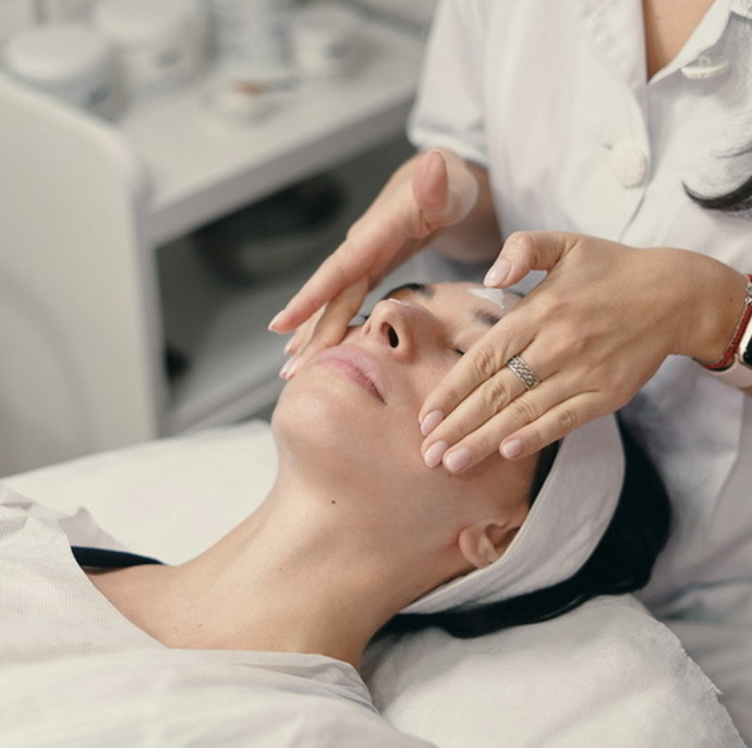 Массаж лица классический в Москве