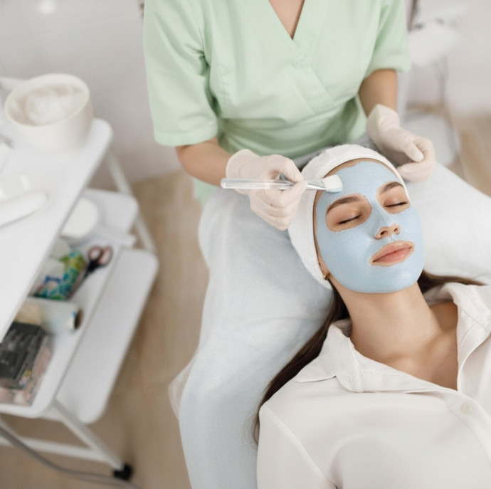 Глубокое очищение и уход для проблемной кожи лица в Москве