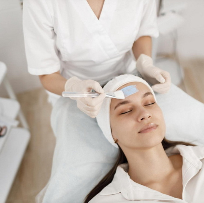 Глубокое очищение и уход для проблемной кожи лица в Москве