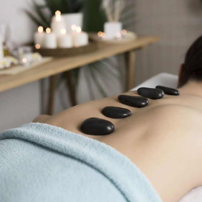 Массаж горячими камнями в Москве
