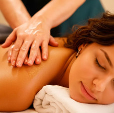 Арома-массаж с кремом или маслом в Москве