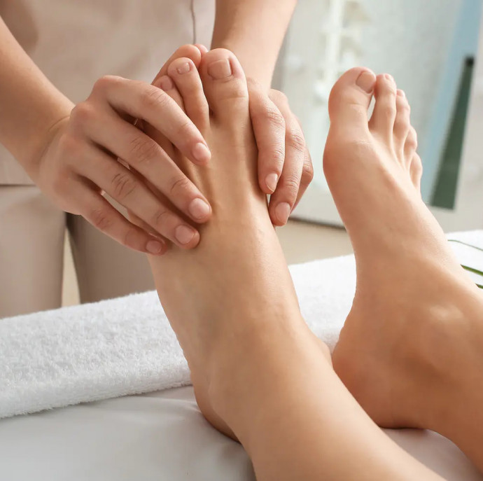 Массаж стоп Падаабхьянга в Москве