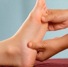 Массаж стоп Падаабхьянга в Москве