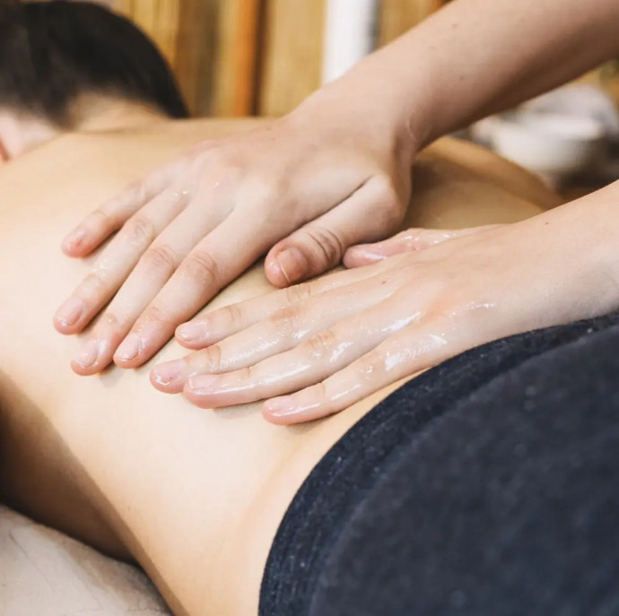 Мануальный массаж тела в Москве