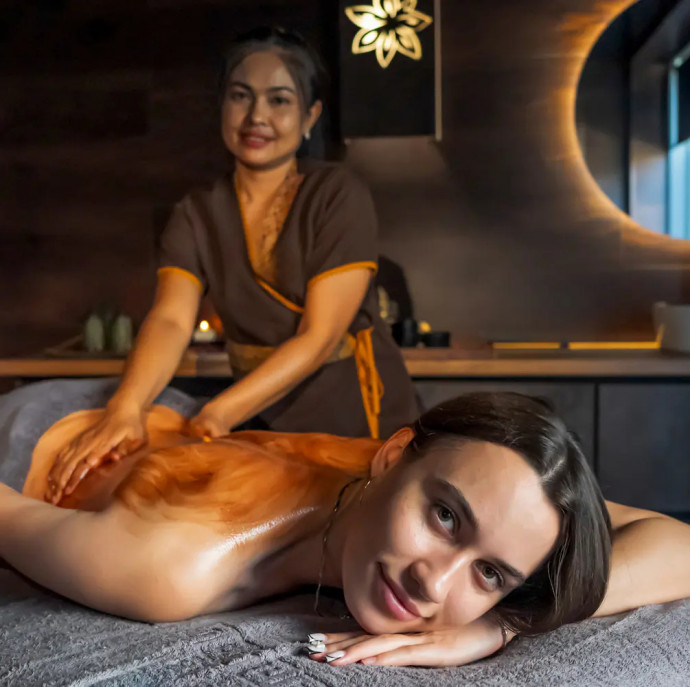 Лечебный массаж с тайским бальзамом в Москве