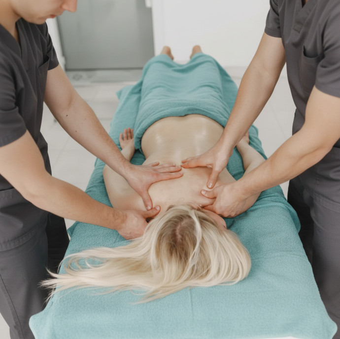 Массаж в четыре руки Наслаждение по-тайски в Москве